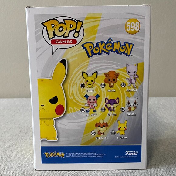 NWT Funko POP! Games #598 Pokémon Pikachu Vinyl Figure - Picture 2 of 9